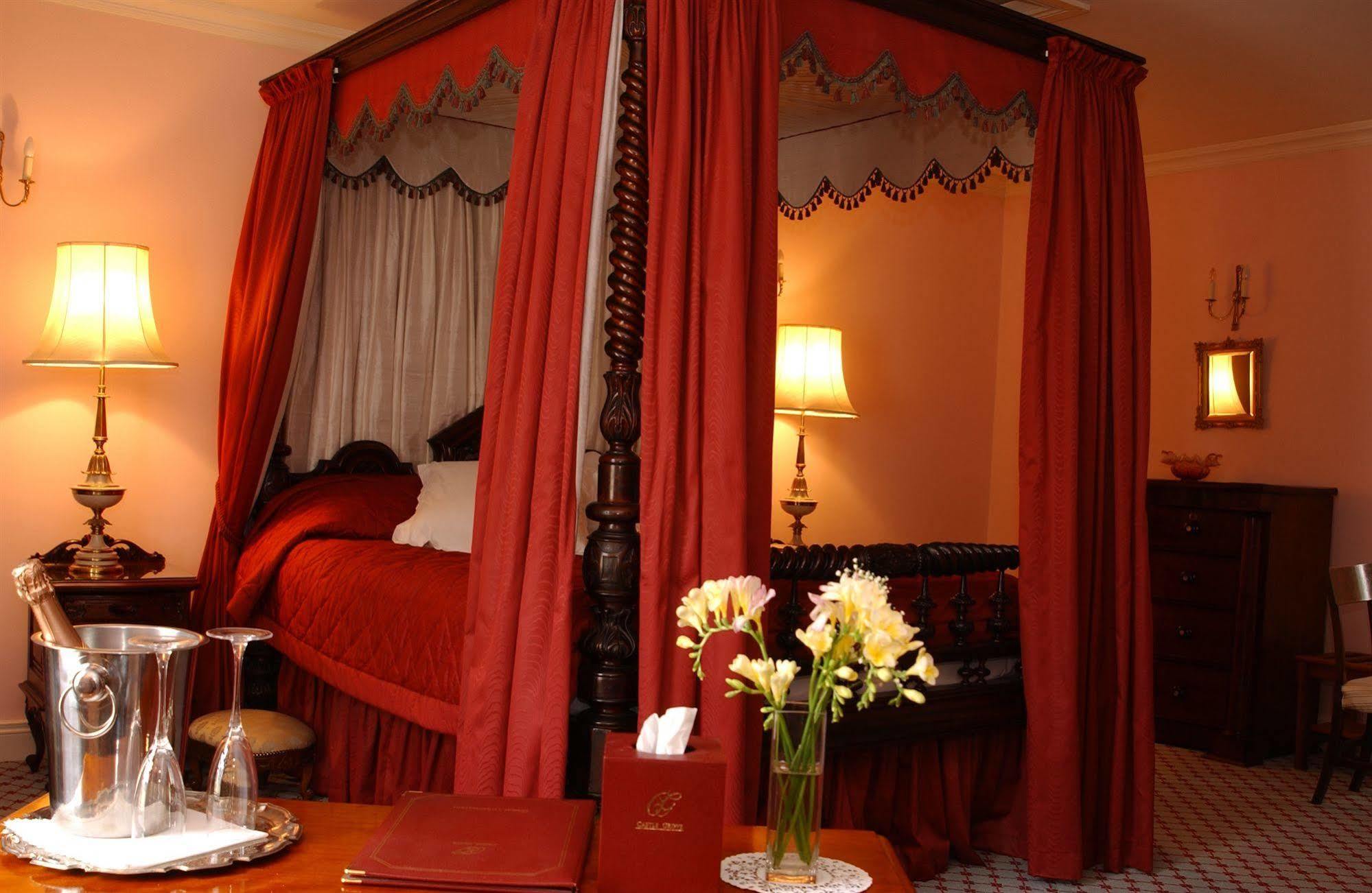 Hotel Castle Grove 4*